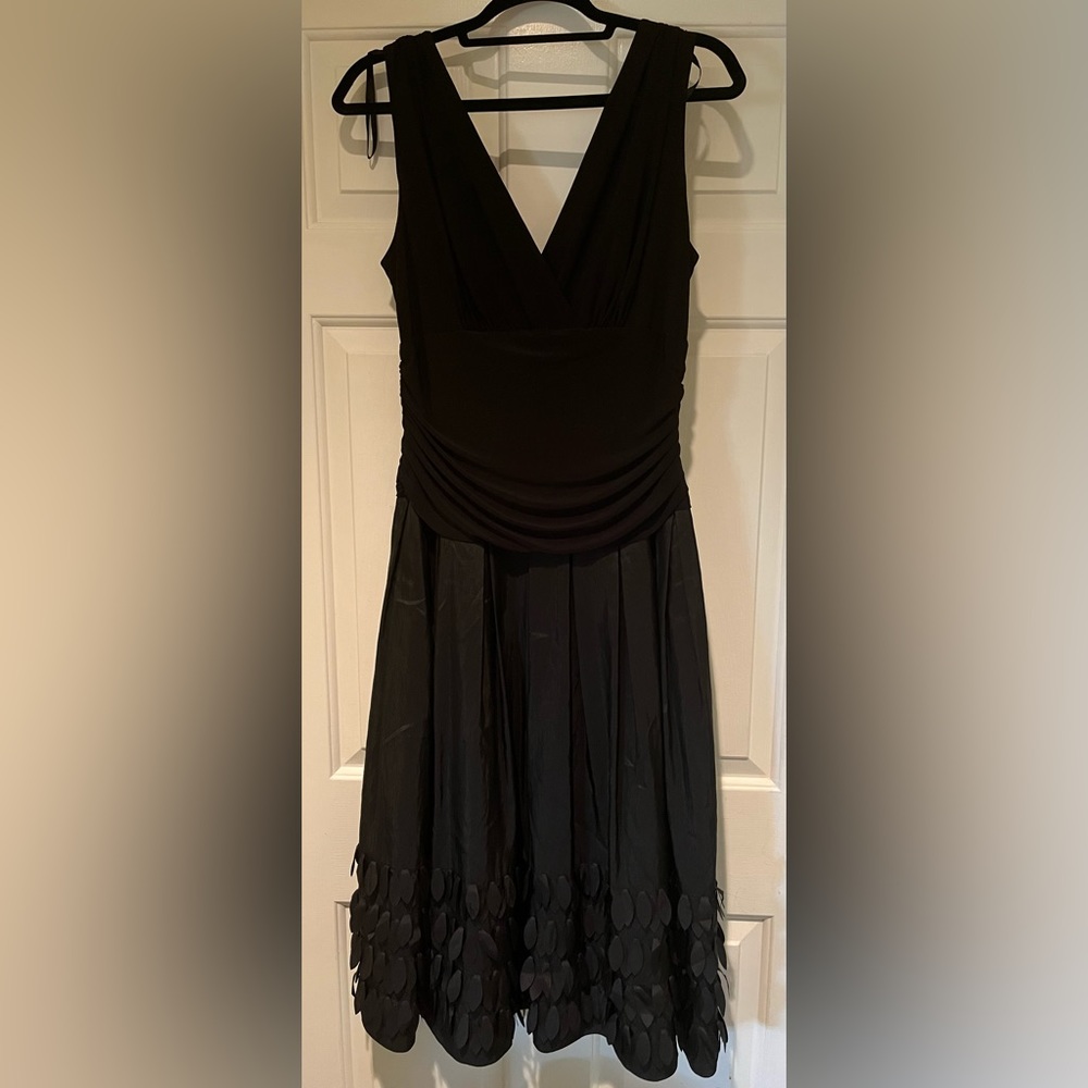 Black Knee-length Gown
